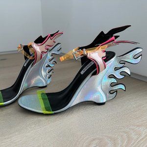 Cape Robbin holographic neon flame heels / Size US 7.5